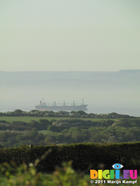 SX18005 Ship on mouth of Severn